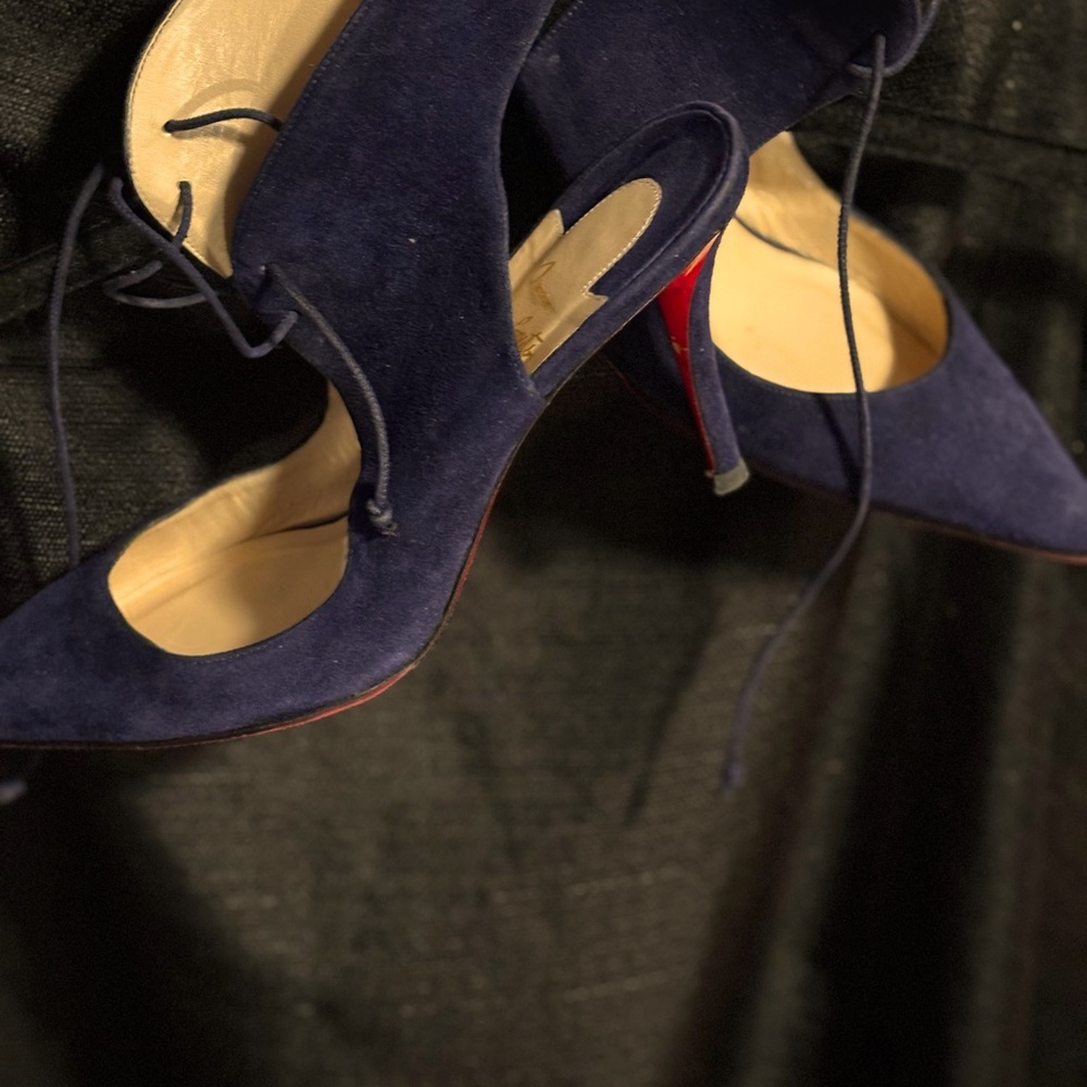 Elegance in Blue: Timeless Style Cristhian Louboutin shoe